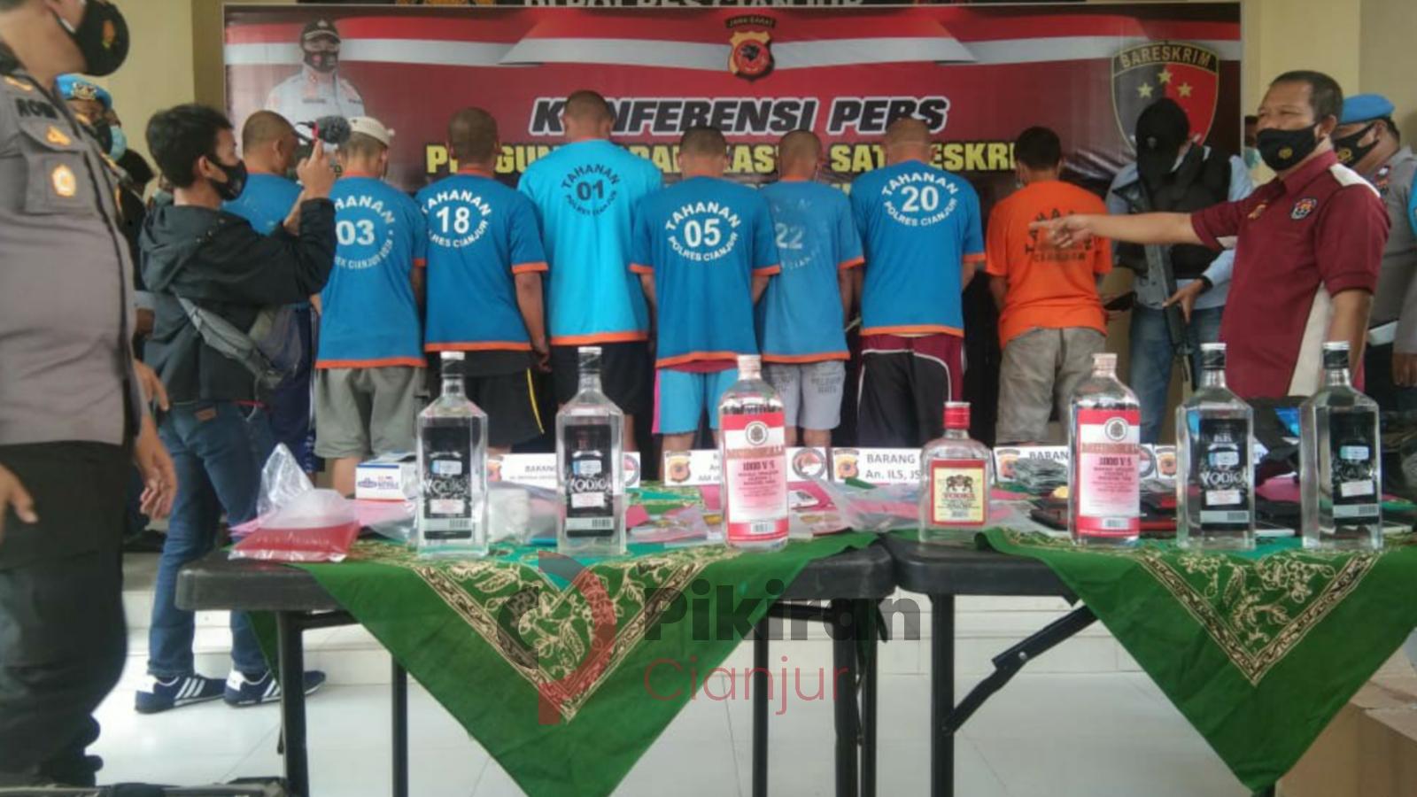 13Logopit_1618455114028.jpg