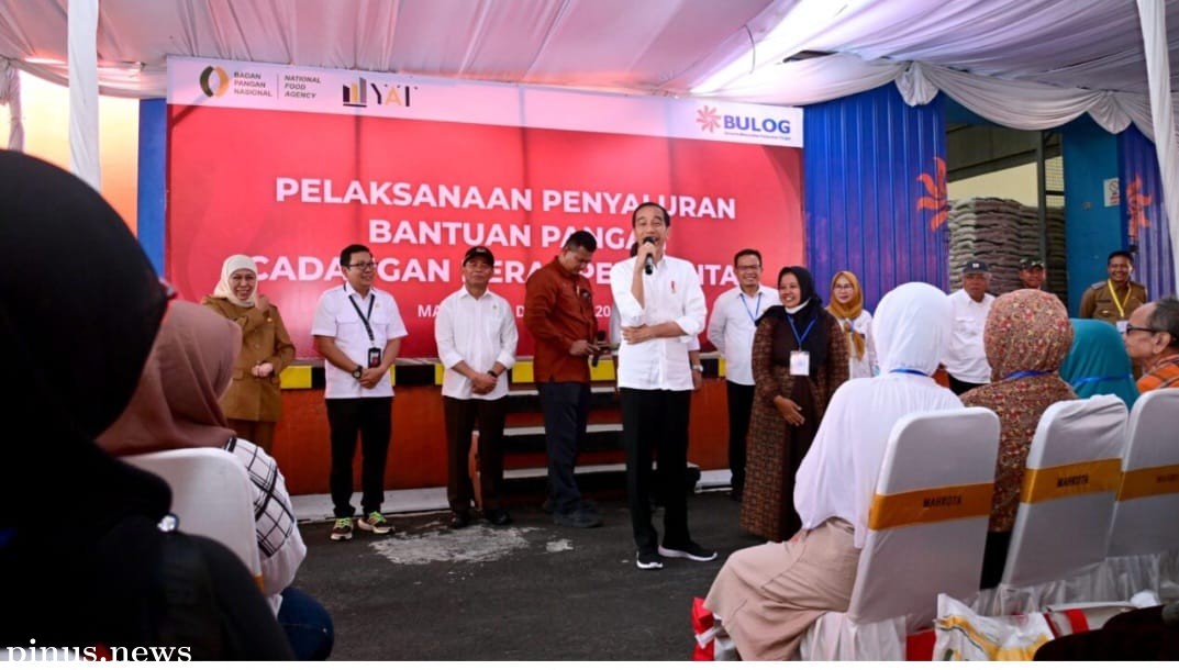 Bagikan Bantuan Pangan CBP, Presiden: Jika APBN Cukup Akan Dilanjutkan