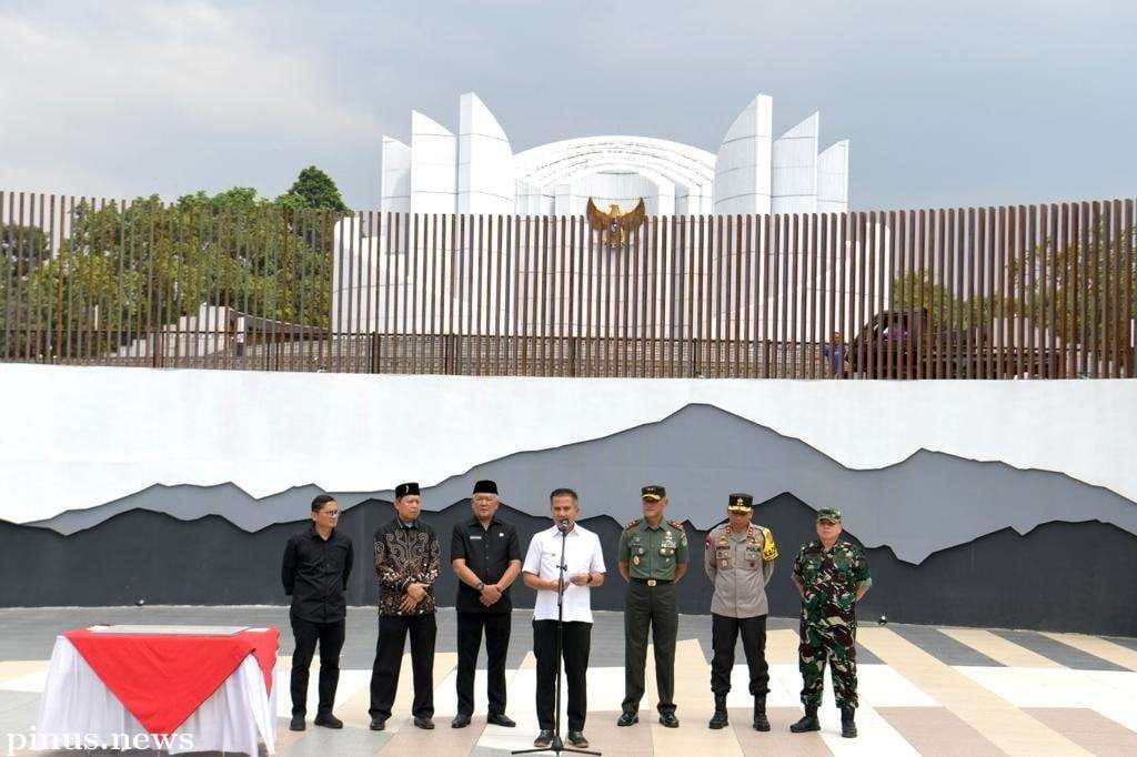 Resmikan Monumen Perjuangan Rakyat Jabar Hasil Revitalisasi, Bey: Mari Rawat Bersama-sama