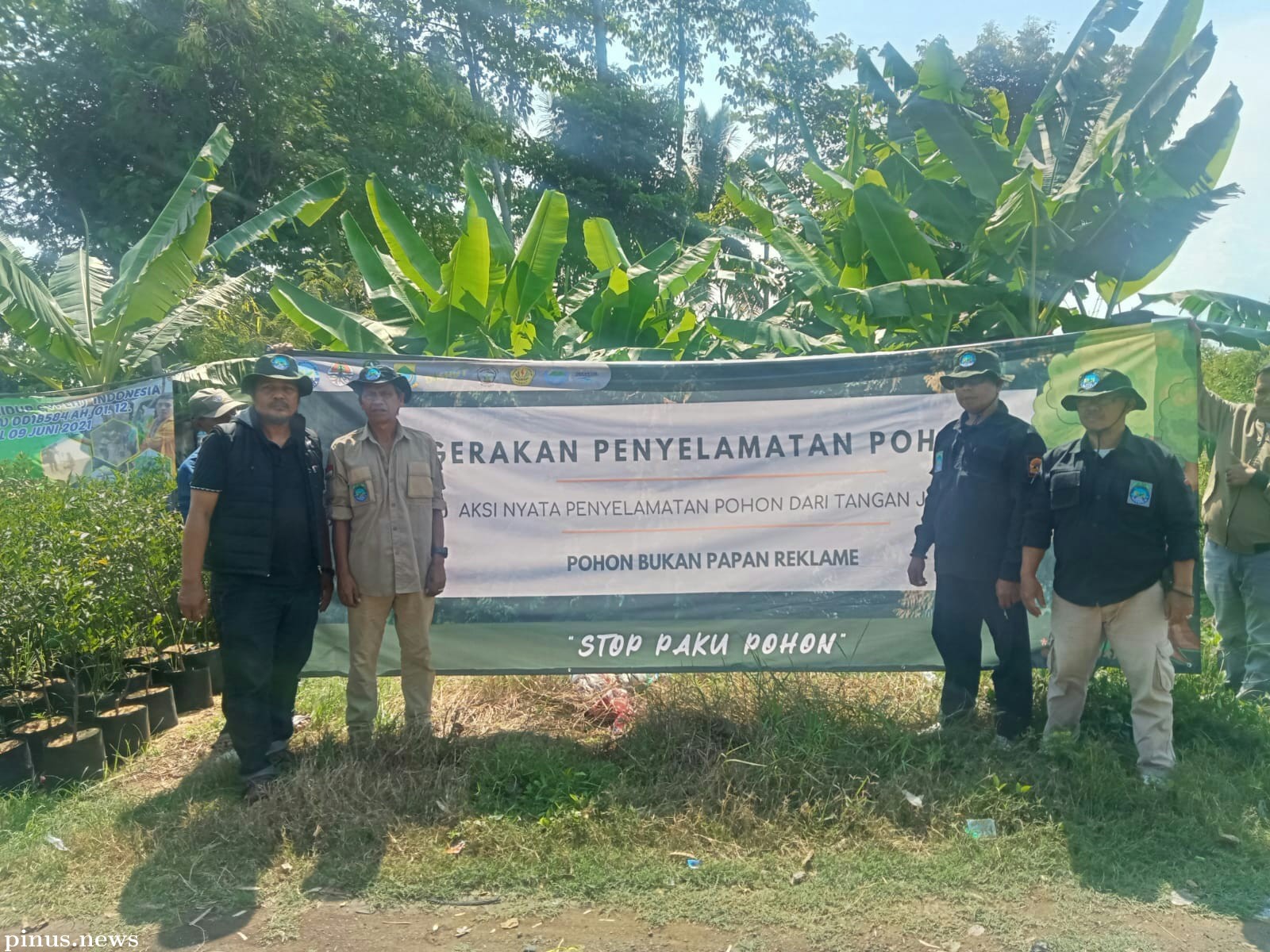 YPLHI Cianjur Lakukan Aksi Nyata Gerakan Penyelamatan Pohon 