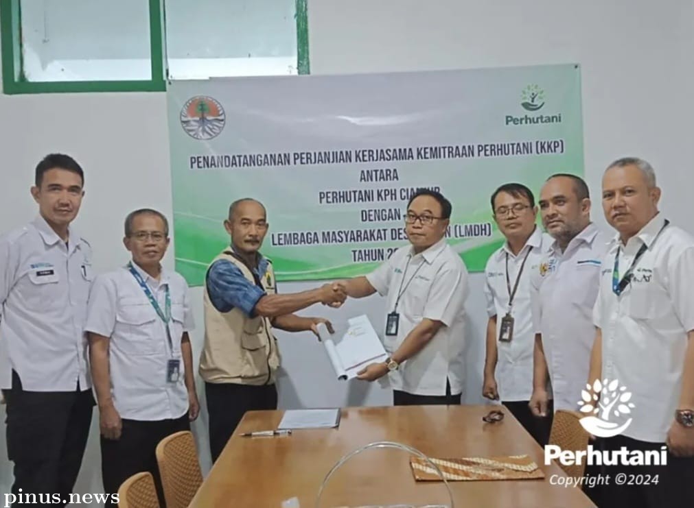 Perhutani Bersama LMDH Tandatangani Perjanjian Kerjasama KKP di Cianjur