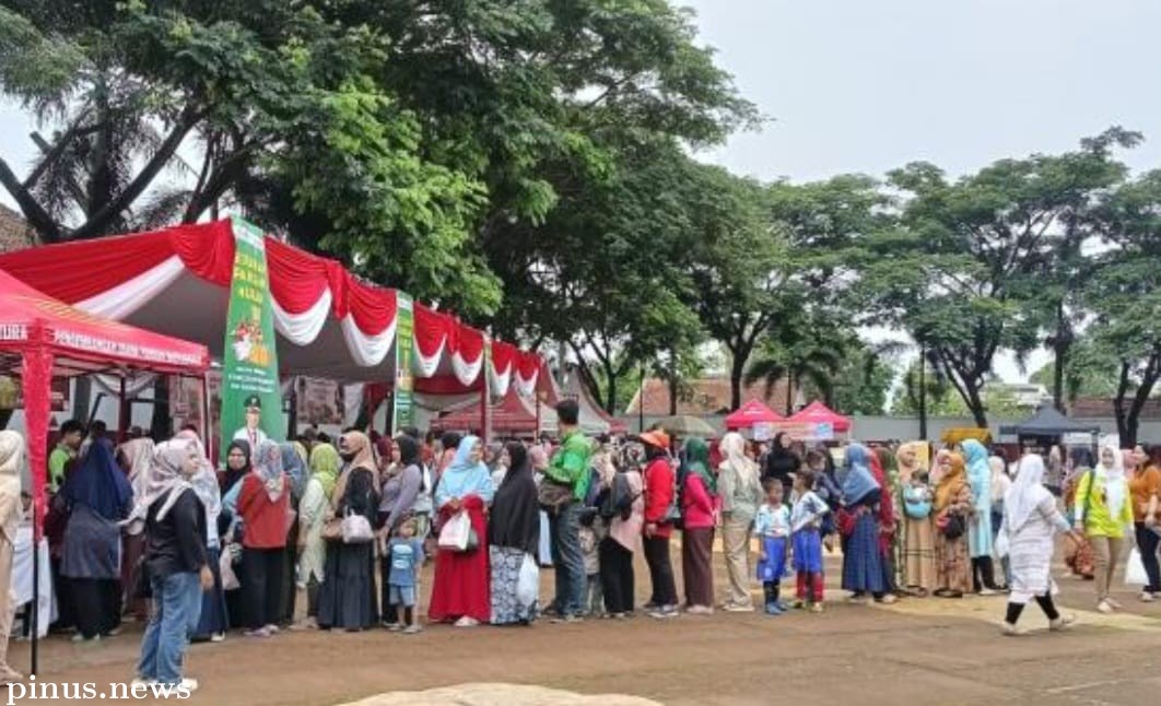 Upaya Atasi Beras Mahal, Diskuperindagin Cianjur Gelar Pasar Murah 