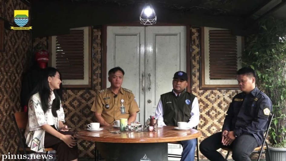 Ide Brilian, Bayar Akademi Futsal Pakai Sampah