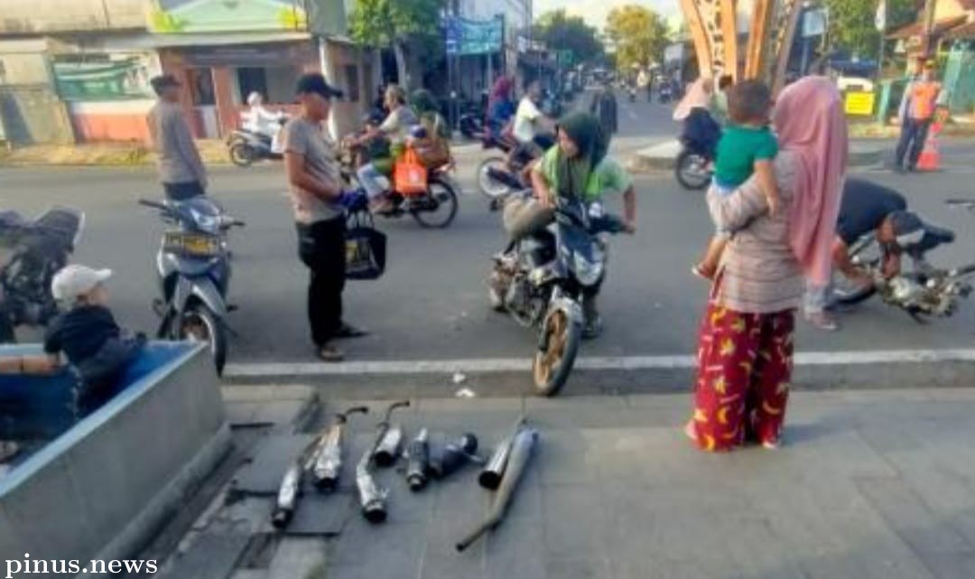 Jaga Kondusifitas Polsek Sindangbarang Cianjur Selatan Razia Knalpot Brong