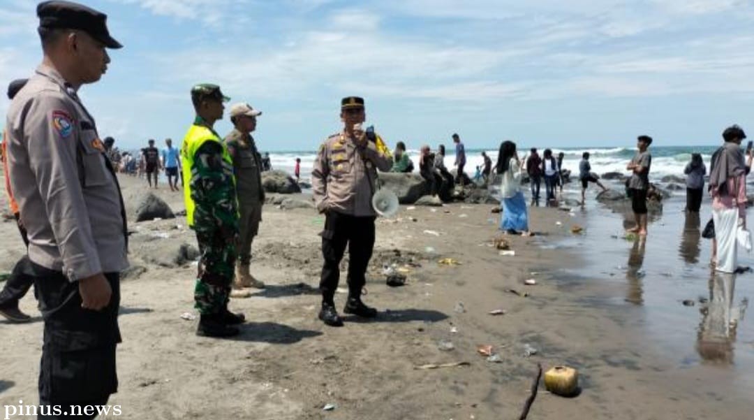 Imbauan untuk Wisawatan Jangan Berenang di Pantai Jayanti dan Cemara Cidaun