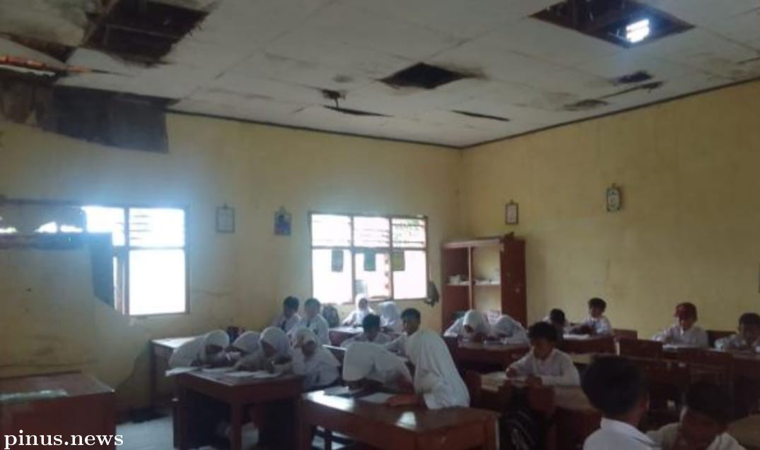 Salah Satu Penyebab Buruknya Nilai IPM di Cianjur, Sekolah Rusak Masih Dipakai Belajar