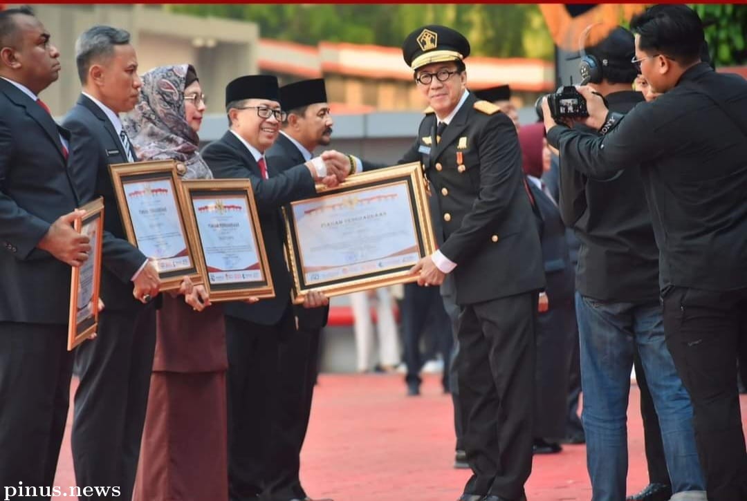 Bupati Cianjur Terima Penghargaan dari Menteri Hukum dan Hak Asasi Manusia 