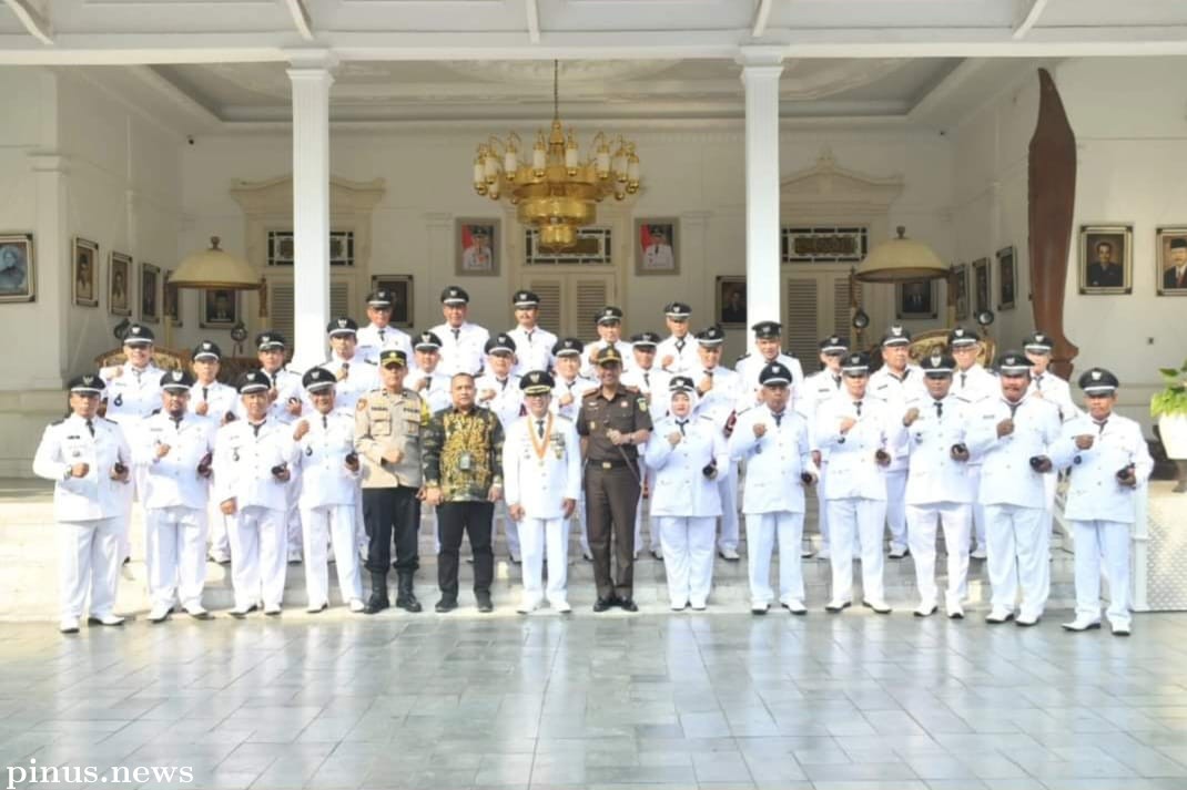 Bupati Cianjur: Kades Jangan Hanya Duduk di Kantor, Harus Aktif Kerja di Masyarakat