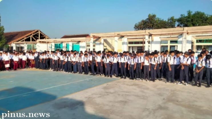 Aturan Bupati Cianjur Dilanggar, Para Oknum Bongkar Sekolah SMPN I Pagelaran untuk Rehab Total