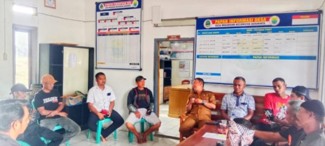 Simbol Keterbukaan, Rumah Kades Mekarsari Agrabinta Cianjur Selatan Dijadikan Pos Pengaduan Warga