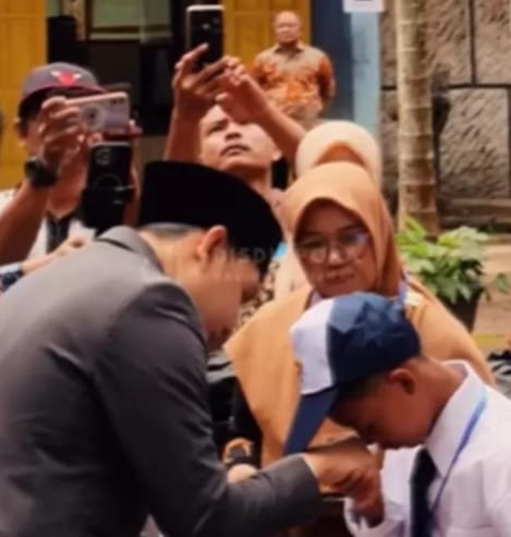 Program Orang Tua Asuh Kepala Sekolah: Langkah Inspiratif Bupati Cianjur untuk Pendidikan Merata
