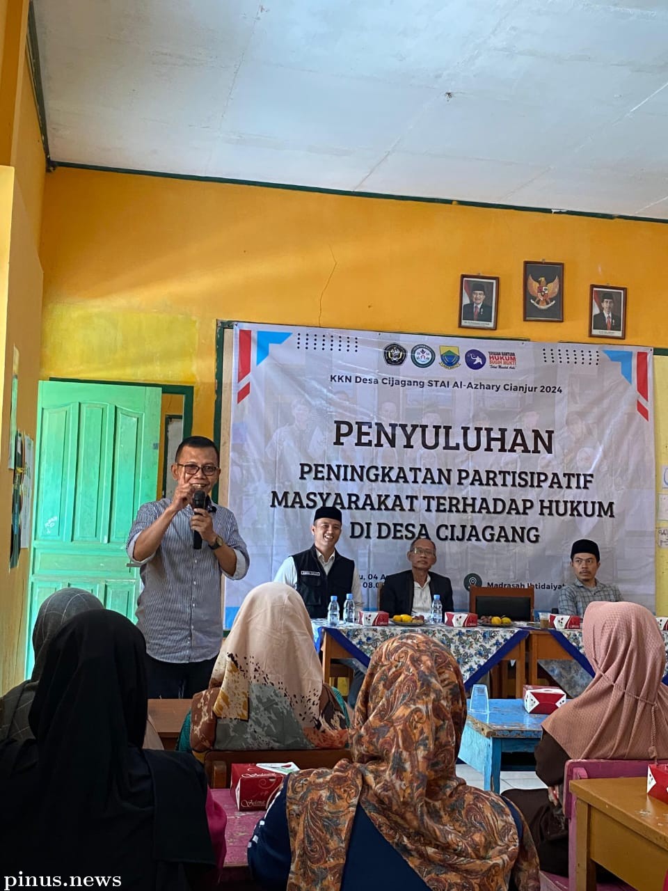 Penyuluhan hukum mahasiswa KKN STAI Al-Azhary Cianjur di desa cijagang Cikalongkulon 