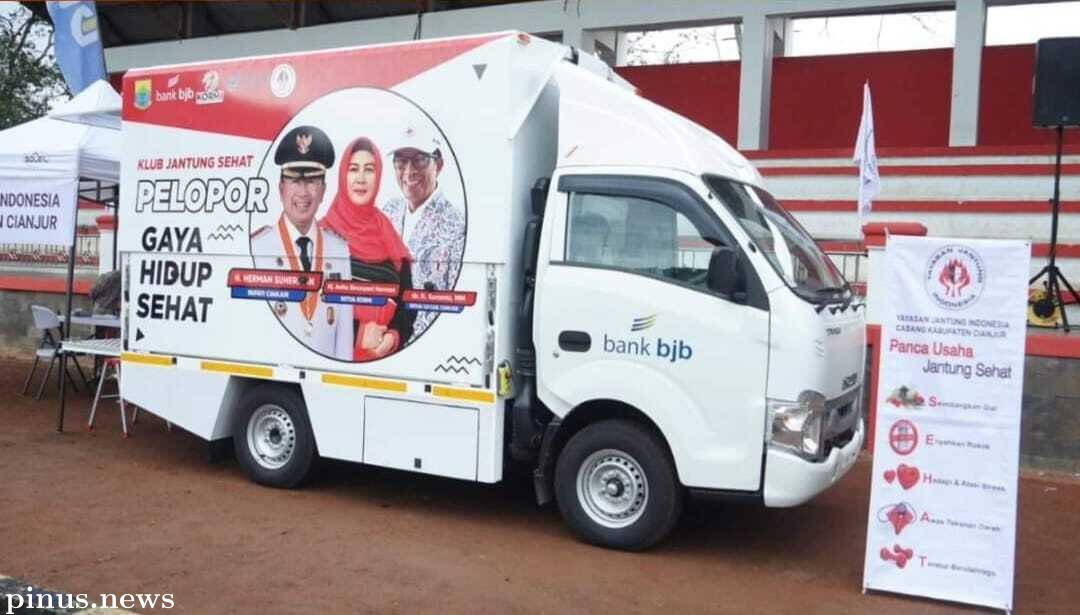 Bupati Cianjur Serahkan Bantuan Mobil Pelopor Gaya Hidup Sehat Kepada Yayasan Jantung Indonesia