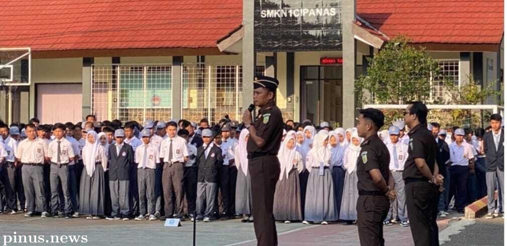 Program Jaksa Masuk Sekolah di Cianjur Dimulai dari SMKN 1 Cipanas 